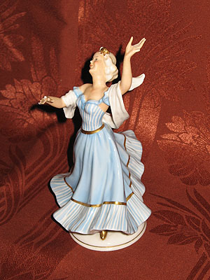 Фарфоровая статуэтка «Танцующая балерина»